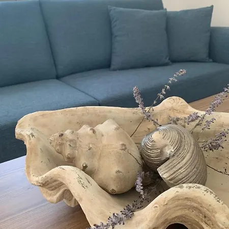 Chrisantakis Appartments アパート