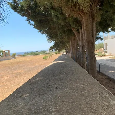 Chrisantakis Appartments アパート